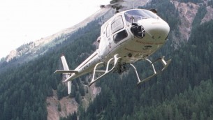 Bolzano, muore dopo un lancio con tuta alare