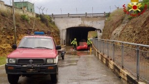 Bomba acqua su Brindisi, sindaco: "Uscite solo se necessario" - Video