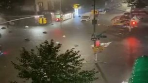 Bomba d'acqua New York, Brooklyn è un lago - Video