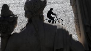 Bonus bici e monopattini 2022, domande e quanto vale: cosa c'è da sapere