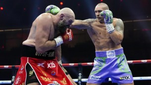 Boxe, Usyk batte Fury e si conferma campione mondiale dei pesi massimi