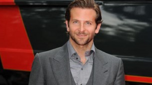 Bradley Cooper spegne 50 candeline, da portiere di hotel a divo di Hollywood