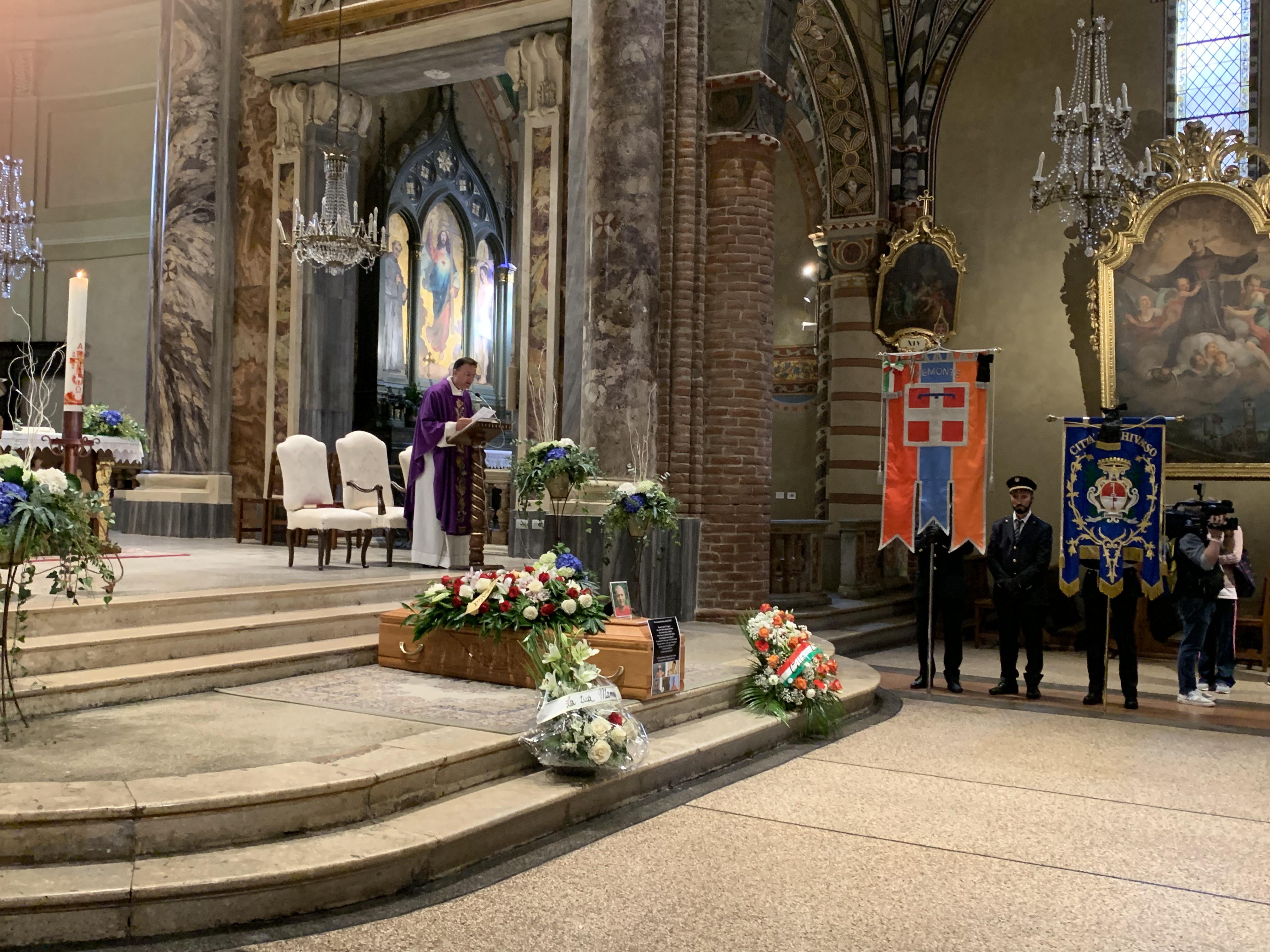 Brandizzo, oggi i funerali di 3 dei 5 operai morti nell'incidente ferroviario