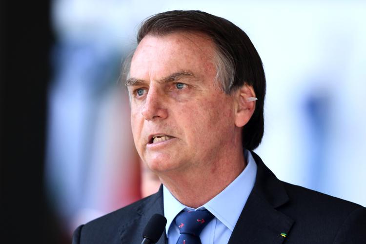 Brasile, indagini su Bolsonaro: sul certificato tre dosi anti-Covid