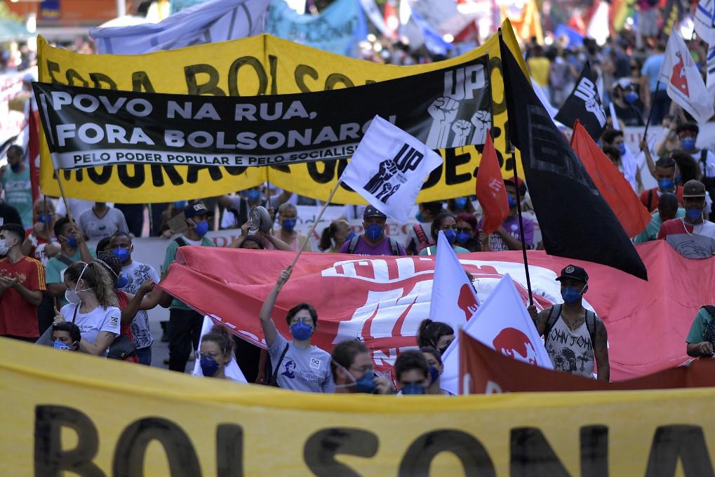 Brasile, manifestazioni in 200 città per impeachment di Bolsonaro
