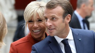 Brigitte Macron si confida: "La storia con Emmanuel? Per me era qualcosa di proibitivo"