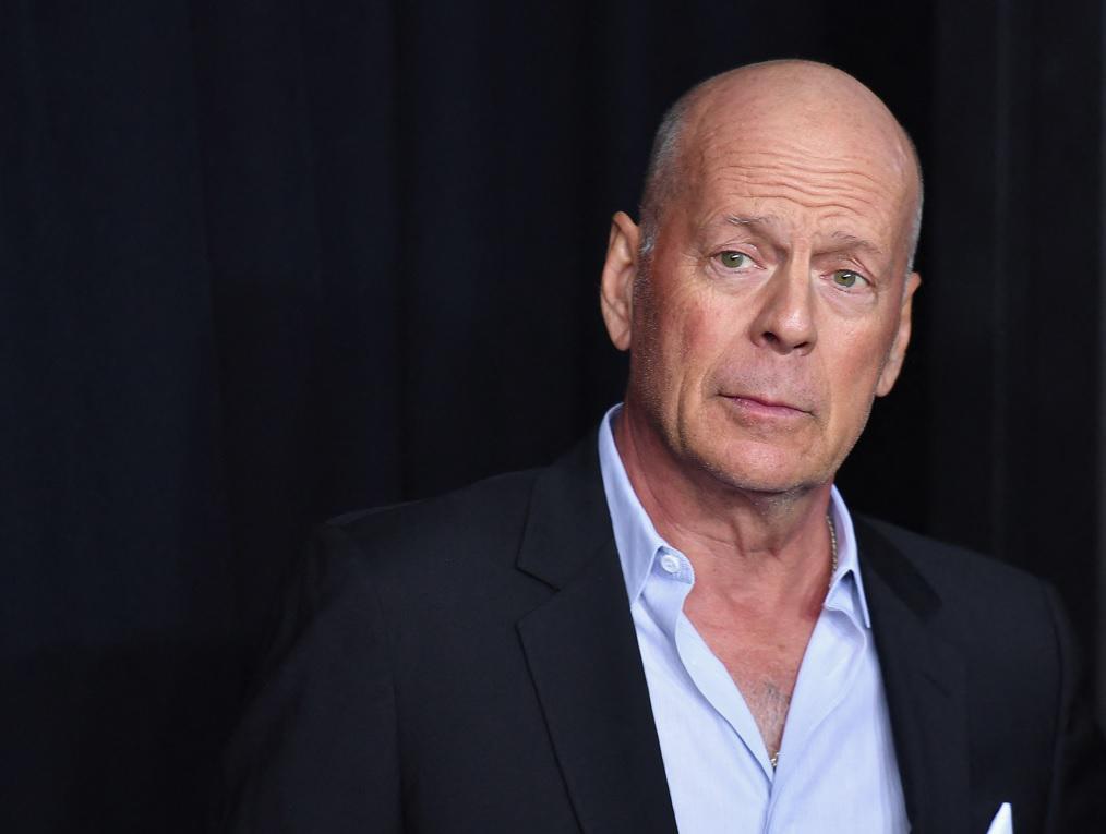 Bruce Willis malato, soffre di demenza frontotemporale: "Non c'è cura"