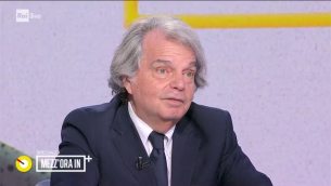 Brunetta, Berlusconi e Fascina: "Io nano, offeso per altezza da una vita" - Video