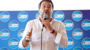 "Bruxelles attacca l'Italia", Salvini riunisce la Lega