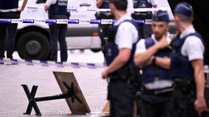 Bruxelles, furgone contro tavolini bar: c'è un arresto