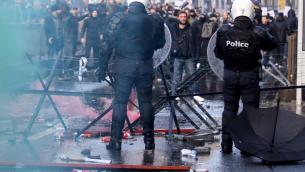 Bruxelles, oggi protesta 35mila No Vax e No Green Pass: scontri