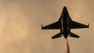 Caccia F-16 Usa si schianta al largo delle coste della Corea del Sud