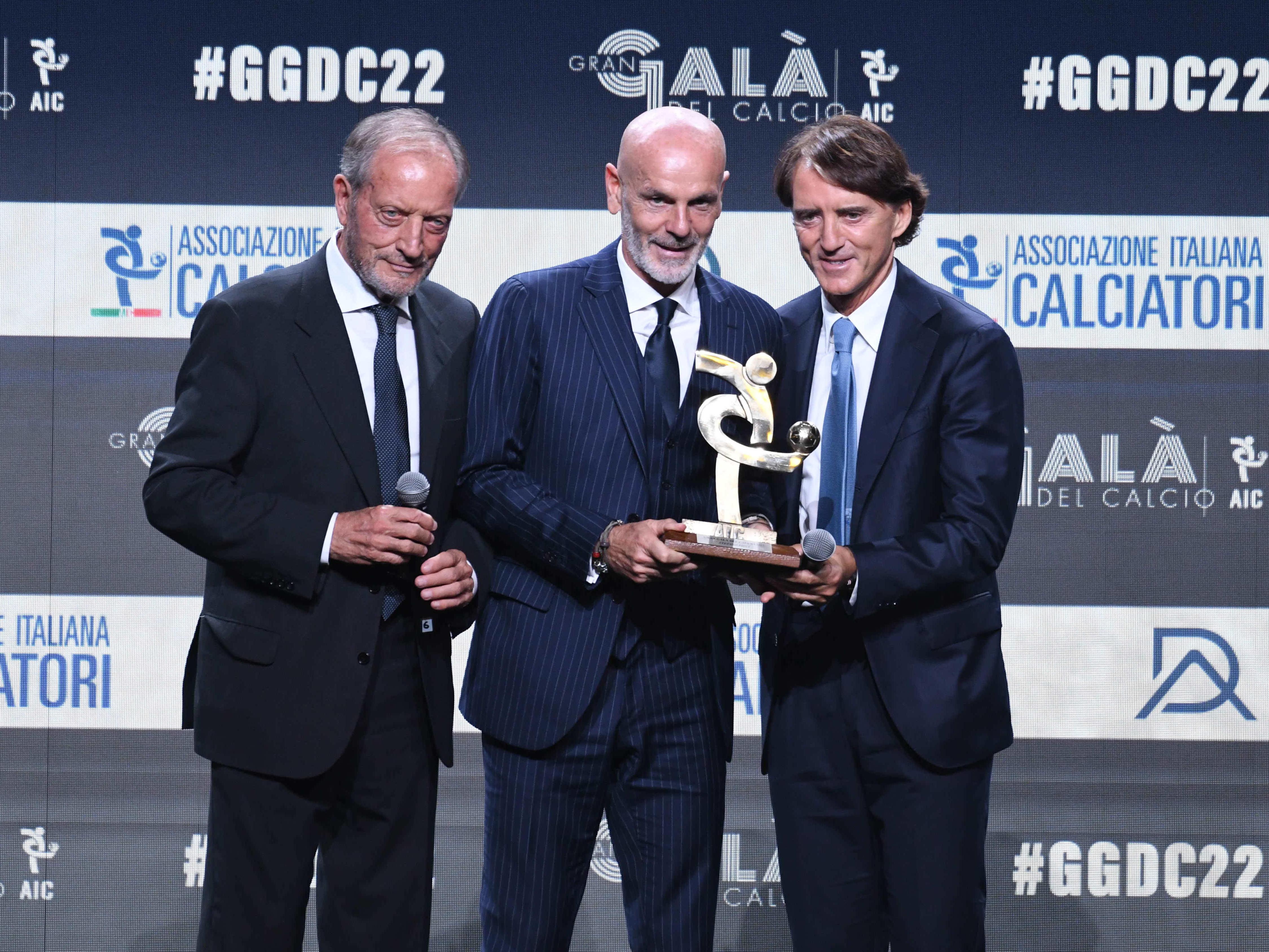 Calcio, Gran Galà: Pioli premiato come miglior tecnico Seria A 2021-2022
