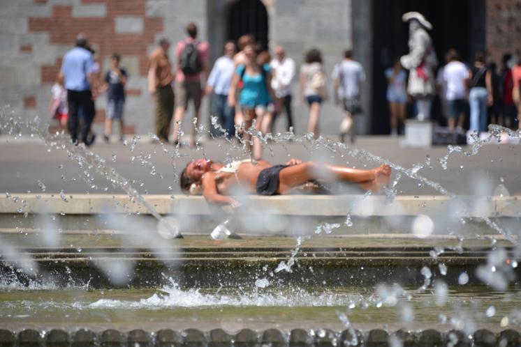 Caldo record, 16 città da bollino rosso e da domenica saranno 19