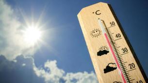 Caldo record, il meteorologo: "Durerà altre due settimane"