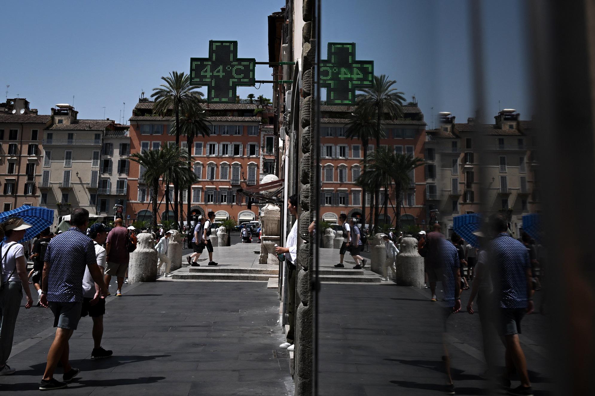 Caldo record in Italia, oggi 18 città da bollino rosso
