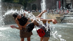 Caldo sull'Italia, da venerdì 23 giugno inizia tregua: bollino arancione in due città