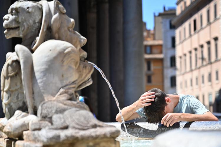 Caldo, weekend senza bollini rossi: da domenica 10 città arancioni