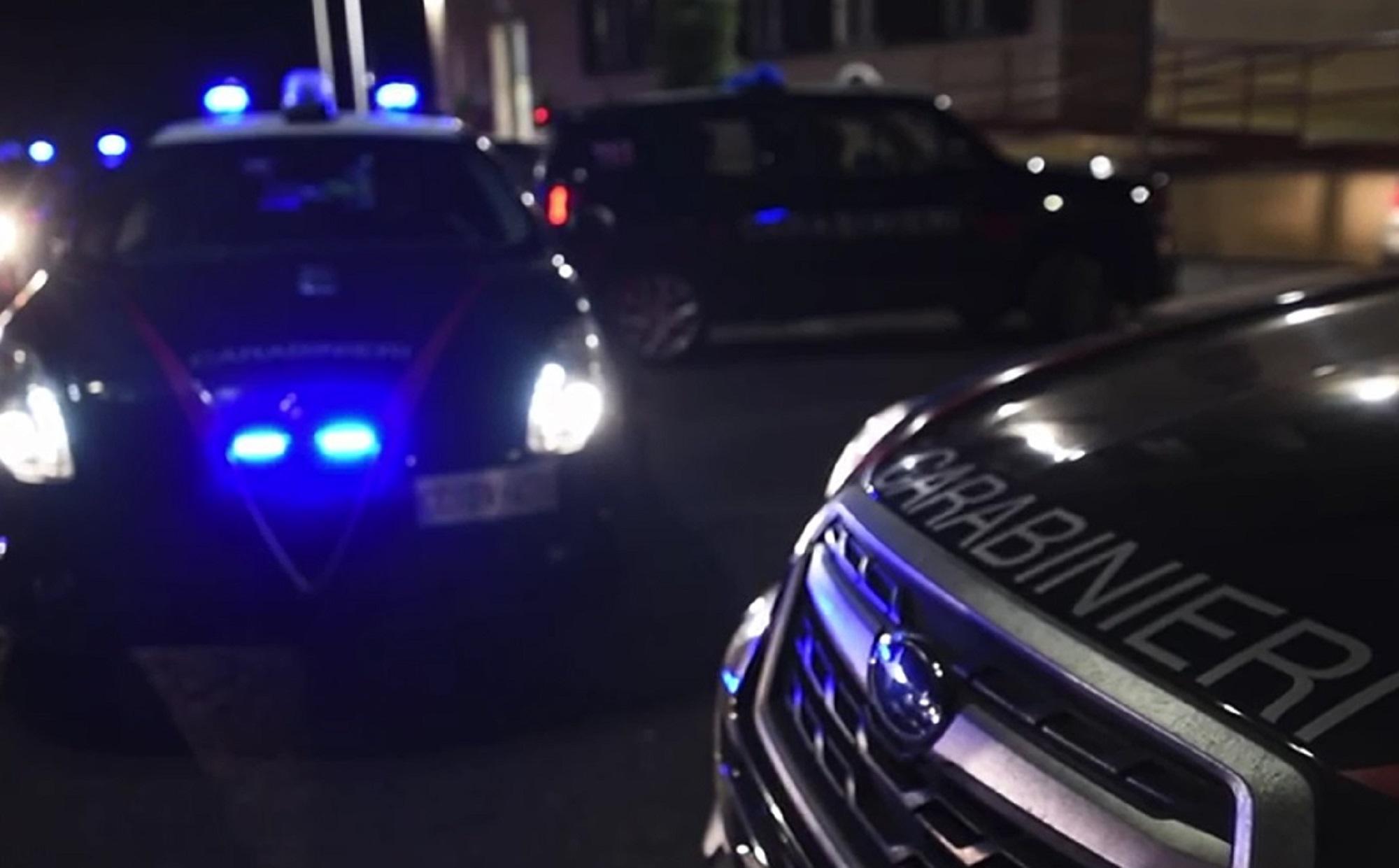 Caltanissetta, un morto e tre feriti per lite in centro storico