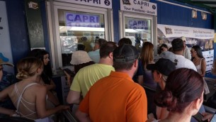 Capri senz'acqua, Federalberghi: "Dalle 15 di oggi turisti con prenotazioni possono sbarcare"