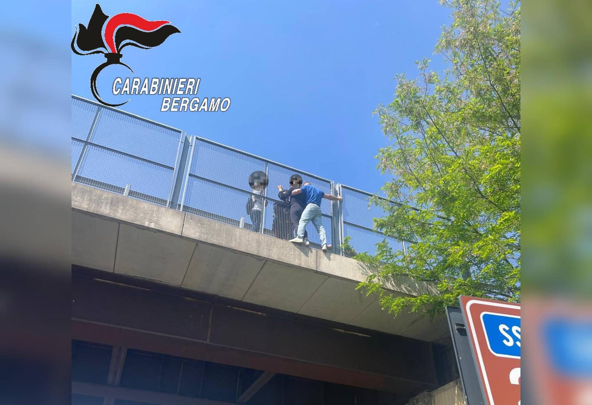 Carabiniere salva donna da suicidio: "Io eroe? Grazie Meloni, ma mio premio è che sia salva"