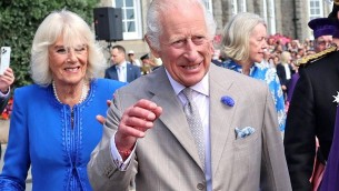 Carlo e Camilla dal Papa, cosa porteranno in dono