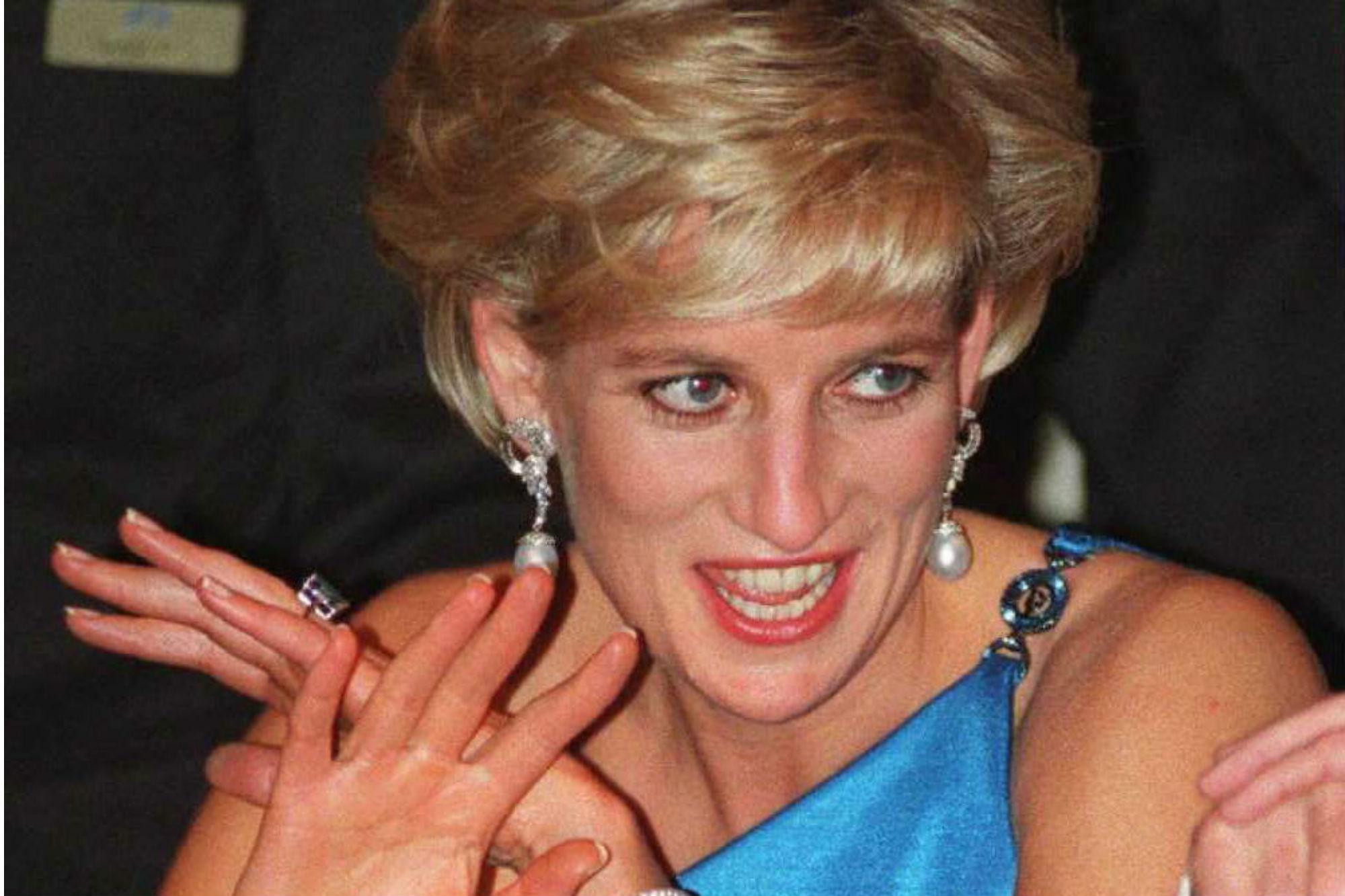 Carlo, le amanti e quel sottile messaggio di Diana