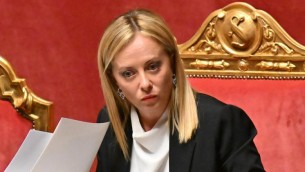 Caro carburanti, Meloni: "Giusto aiutare deboli e non tagliare accise"