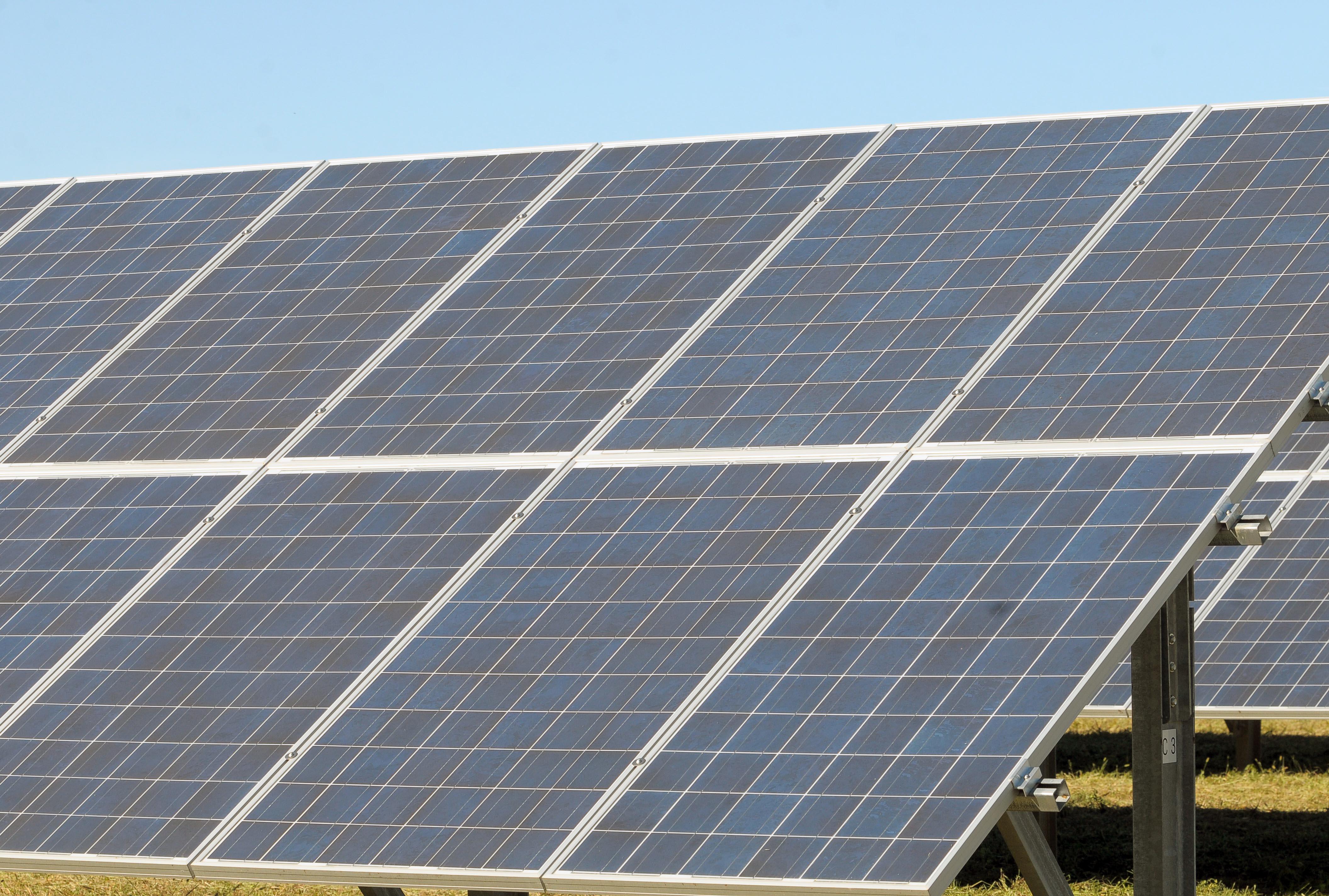 Caro energia, come abbattere costi in bolletta con il fotovoltaico