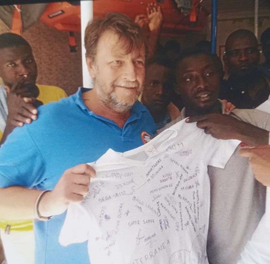Casarini: "Esposto contro ammiraglio, ammette cooperazione con chi deporta i migranti"
