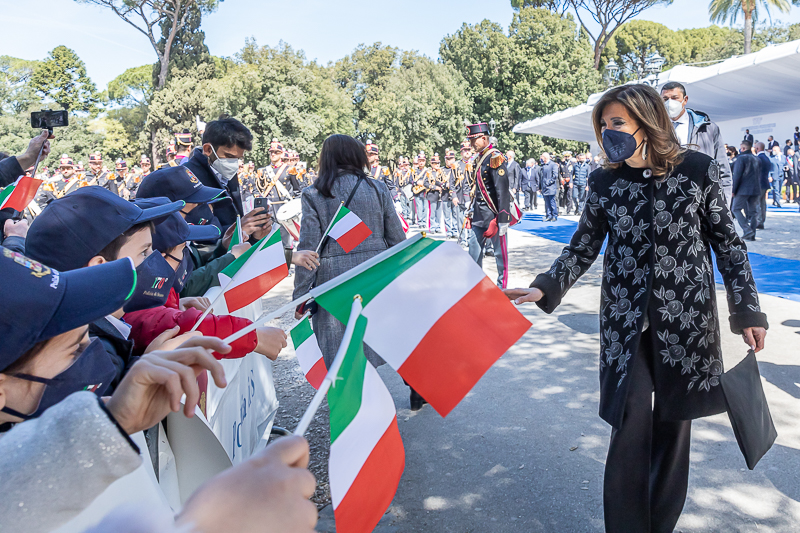 Casellati: "L'Italia tiene tra tempeste e venti ostili"