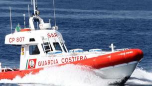 Caserta, gestore lido salva due bimbi in mare e muore