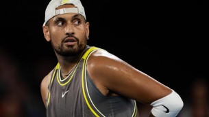 Caso Djokovic-Jones, la gag di Kyrgios: "Novak, siamo in diretta!" - Video