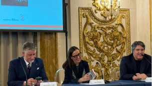 Caso Gentile, nuovo round Giuli-Funaro alla presentazione di 'Storie Bastarde' di Desario