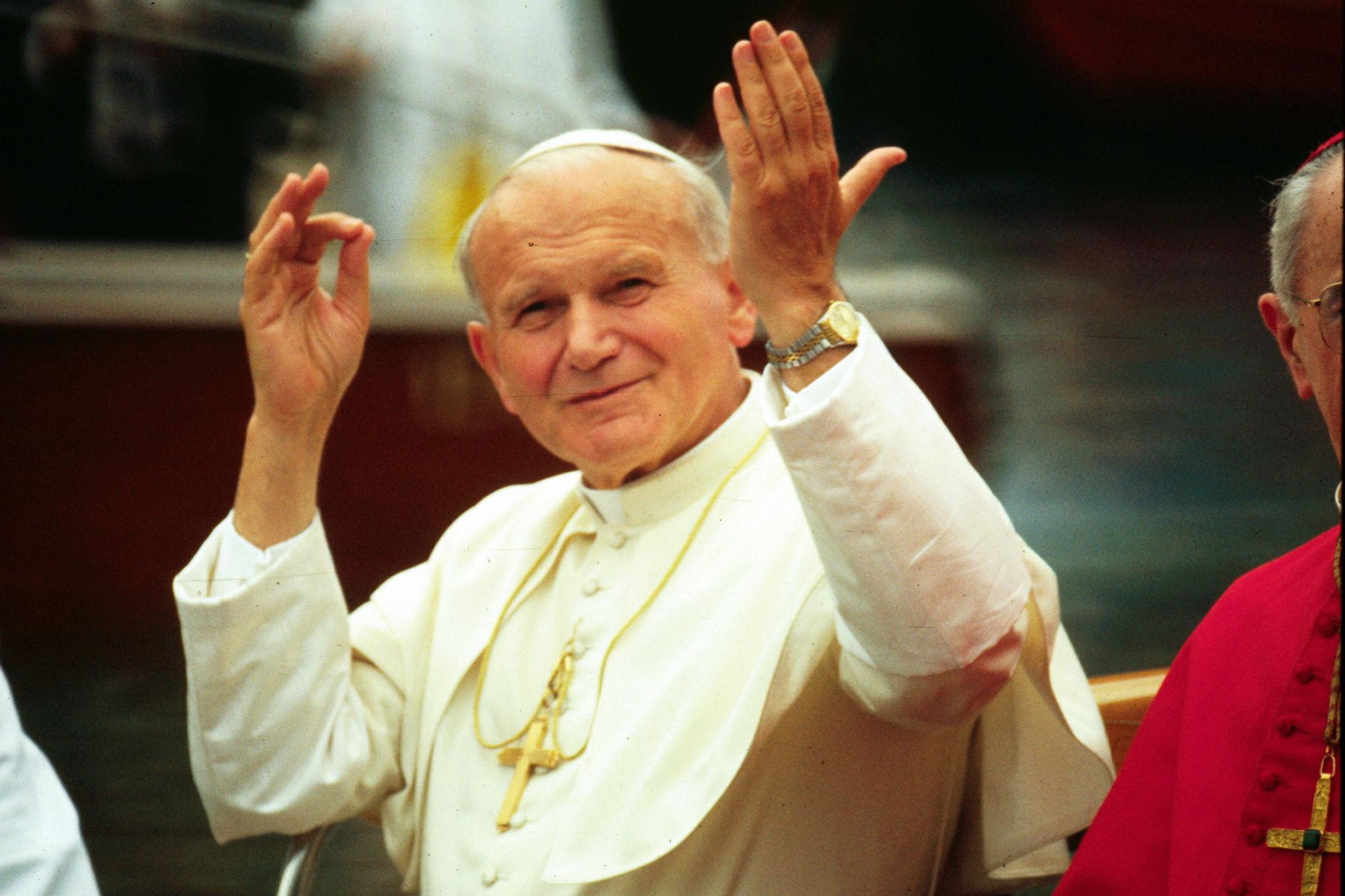 Caso Orlandi, interviene l'editore vaticano: "Su Wojtyla accuse infamanti"