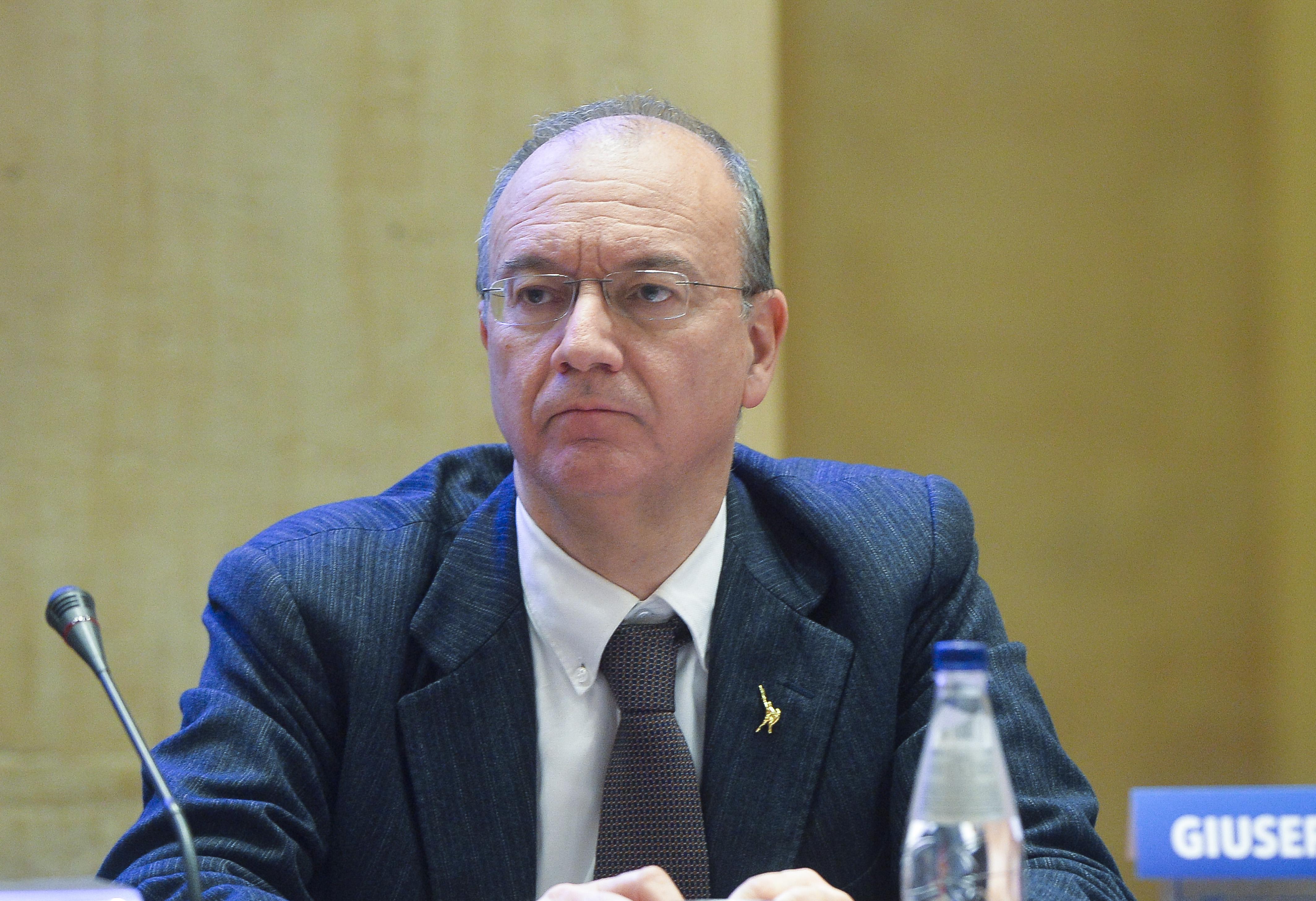 Caso Rovigo, Valditara a preside: "Si riconsideri decisione su voto in condotta"