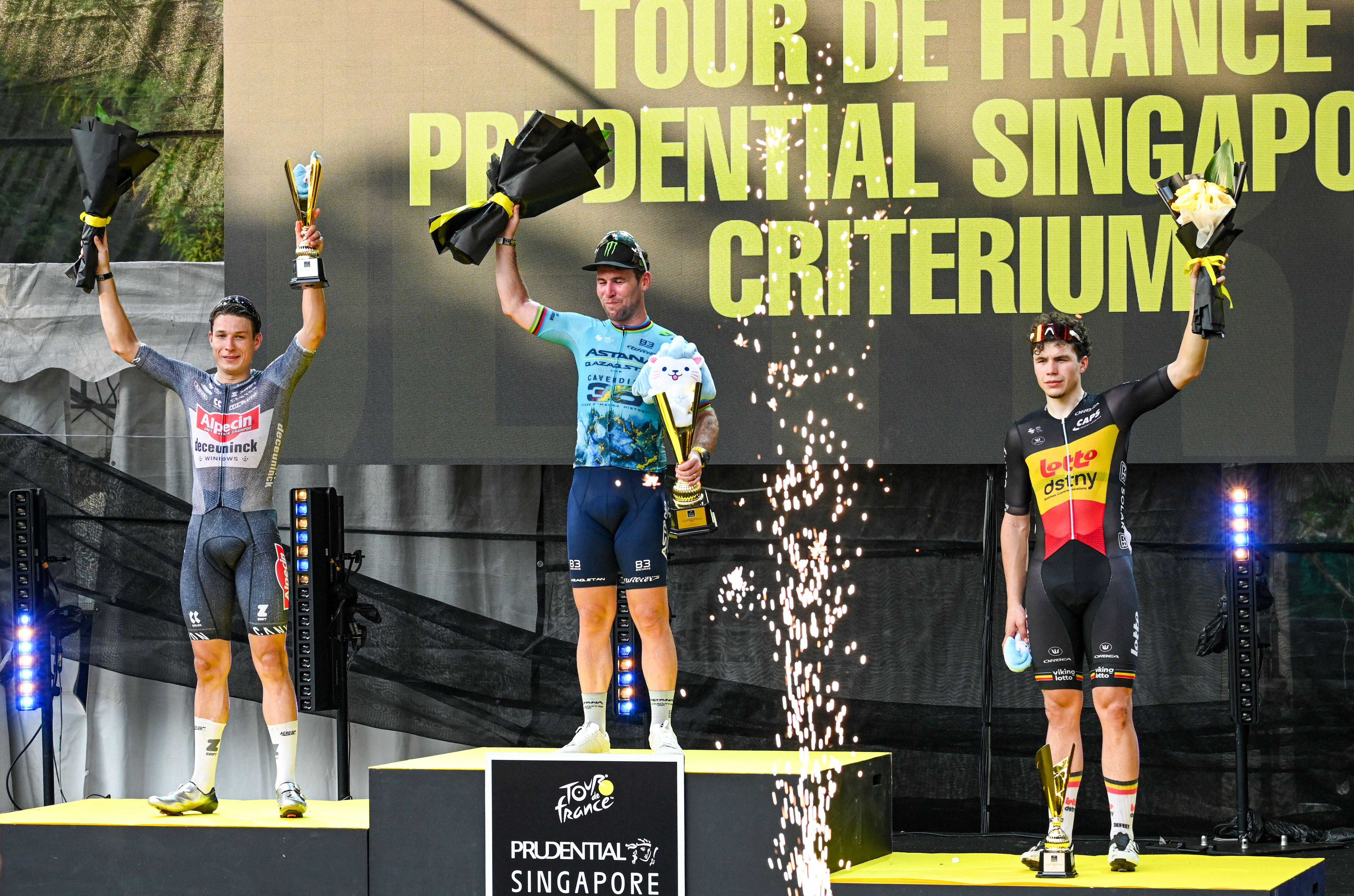 Cavendish vince l'ultima gara prima del ritiro, il britannico trionfa a Singapore