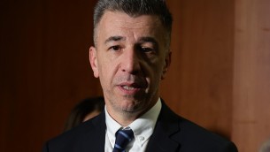 Cecchettin, solidarietà di papà Gino all'avvocato di Turetta: "Inaccettabile busta con proiettili"