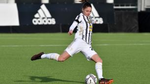 Cecilia Salvai con occhi a mandorla, bufera social e Juve si scusa