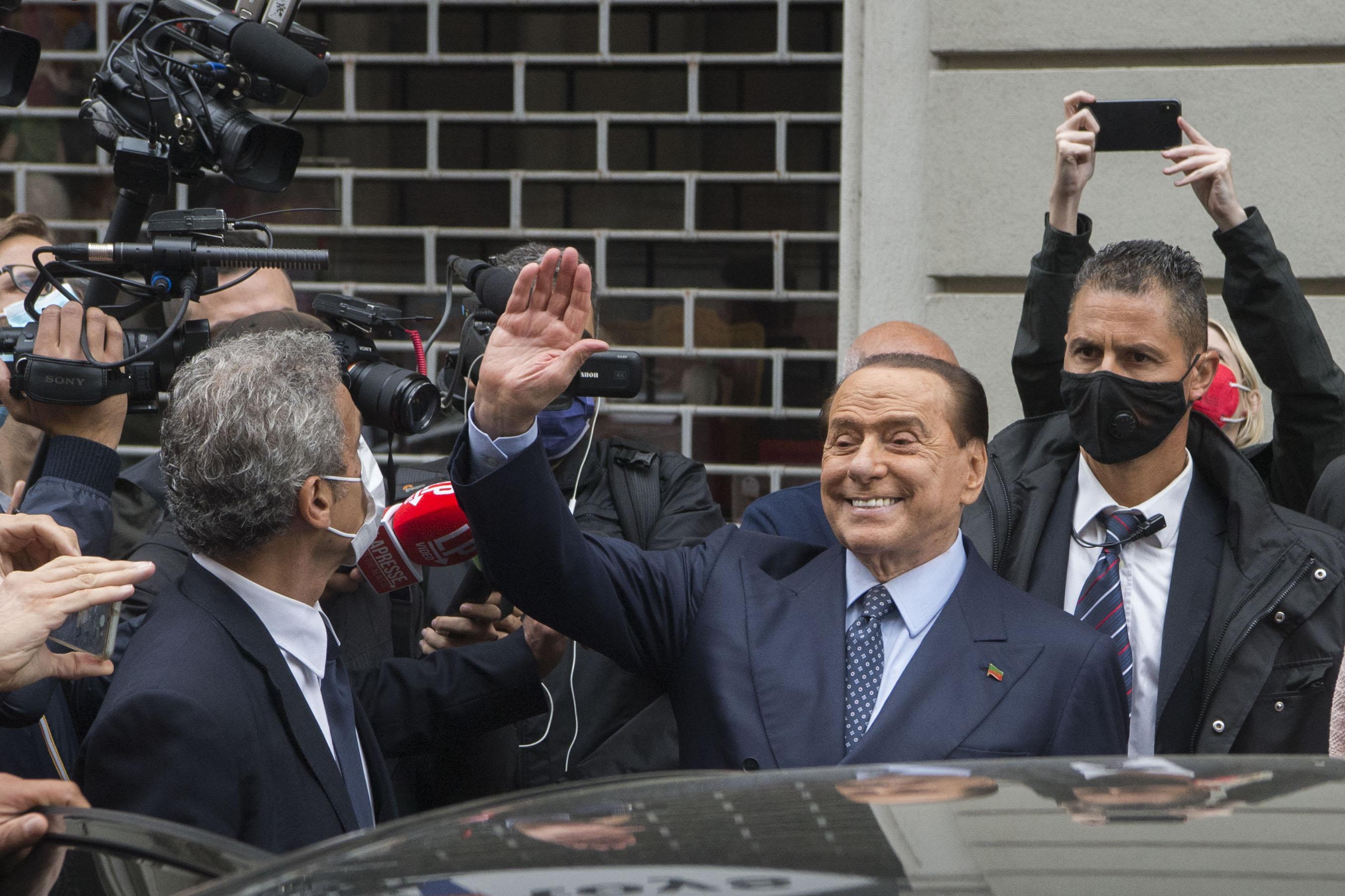Centrodestra, il 'ritorno' di Berlusconi che frena su federazione e rilancia "nuovo Pdl con Fdi"