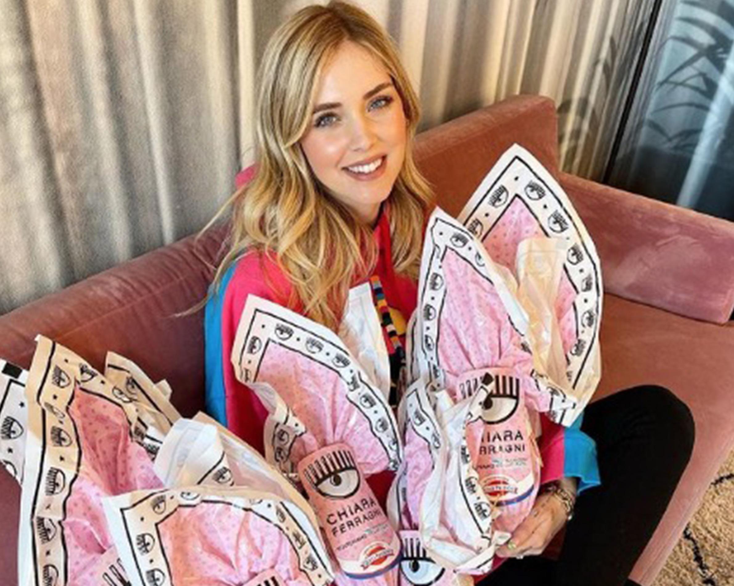Chiara Ferragni, influencer indagata per truffa aggravata: uova di pasqua e bambole nel mirino