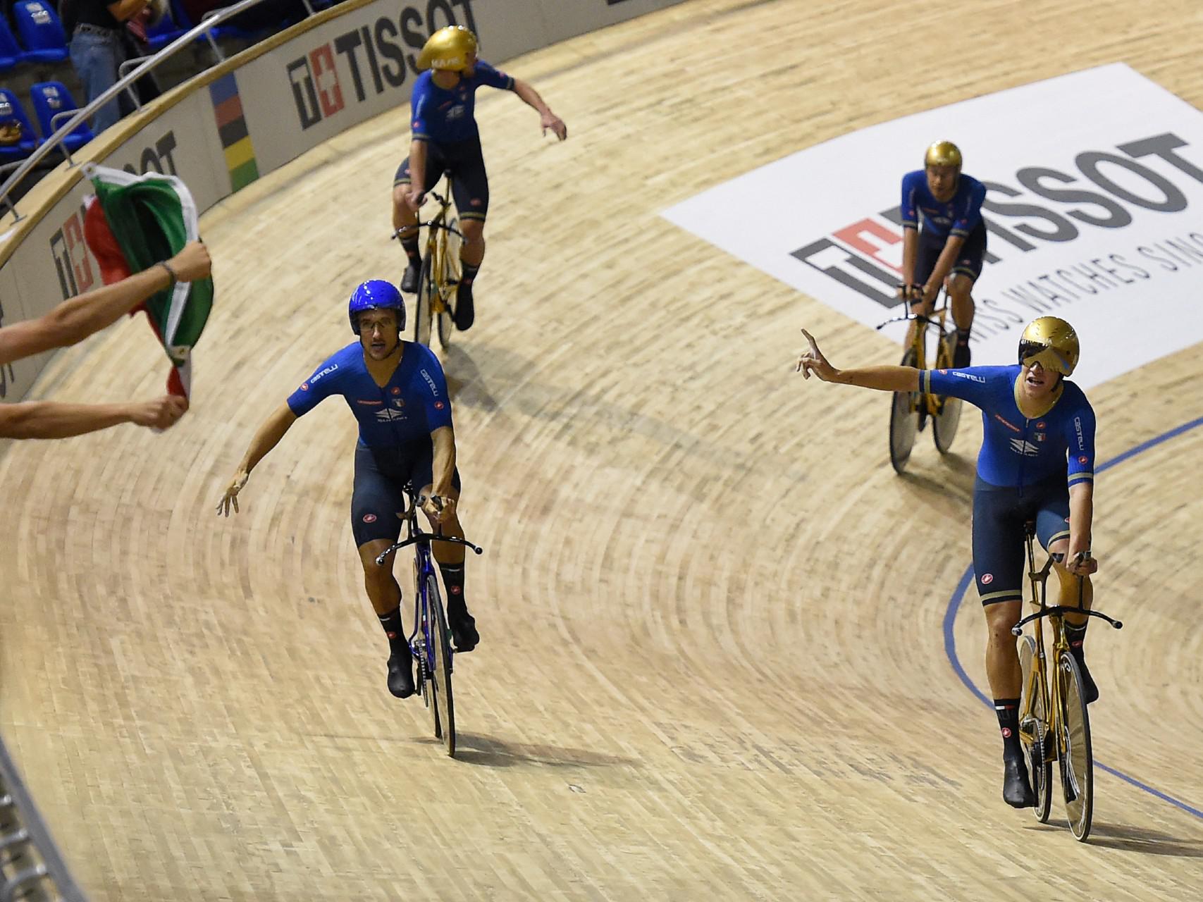 Ciclismo, Mondiali pista: azzurri trionfano nell'inseguimento a squadre