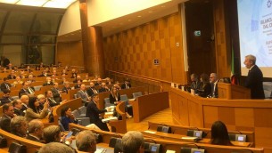 Cida-Censis: "Due italiani su 3 si sentono ceto medio, oltre metà teme che figli staranno peggio"