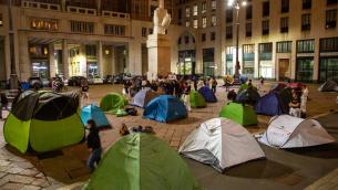 Clima, attivisti occupano Piazza Affari