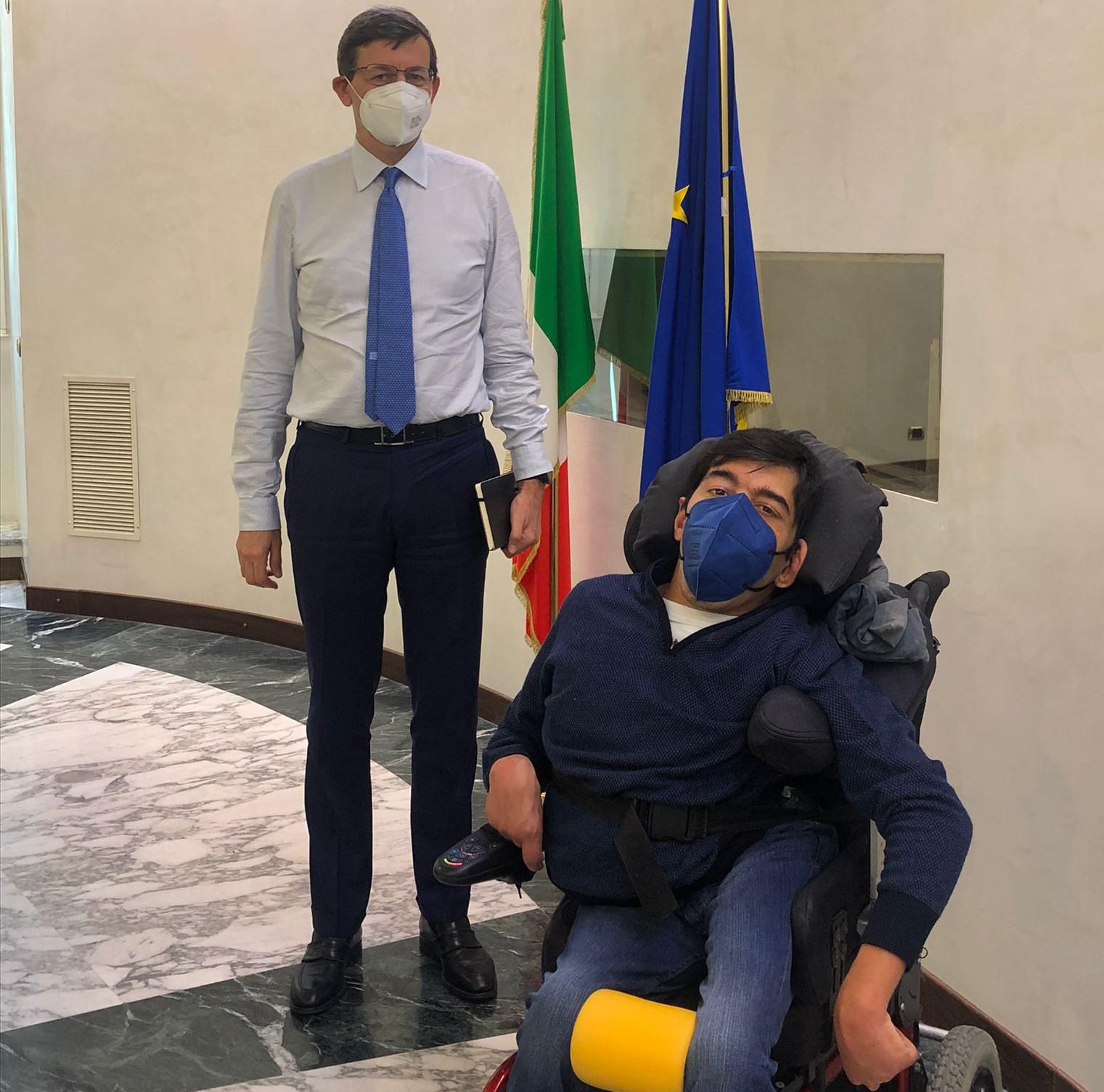 Colao incontra Associazione Coscioni: "Da gennaio 2022 test piattaforma per sottoscrivere referendum"