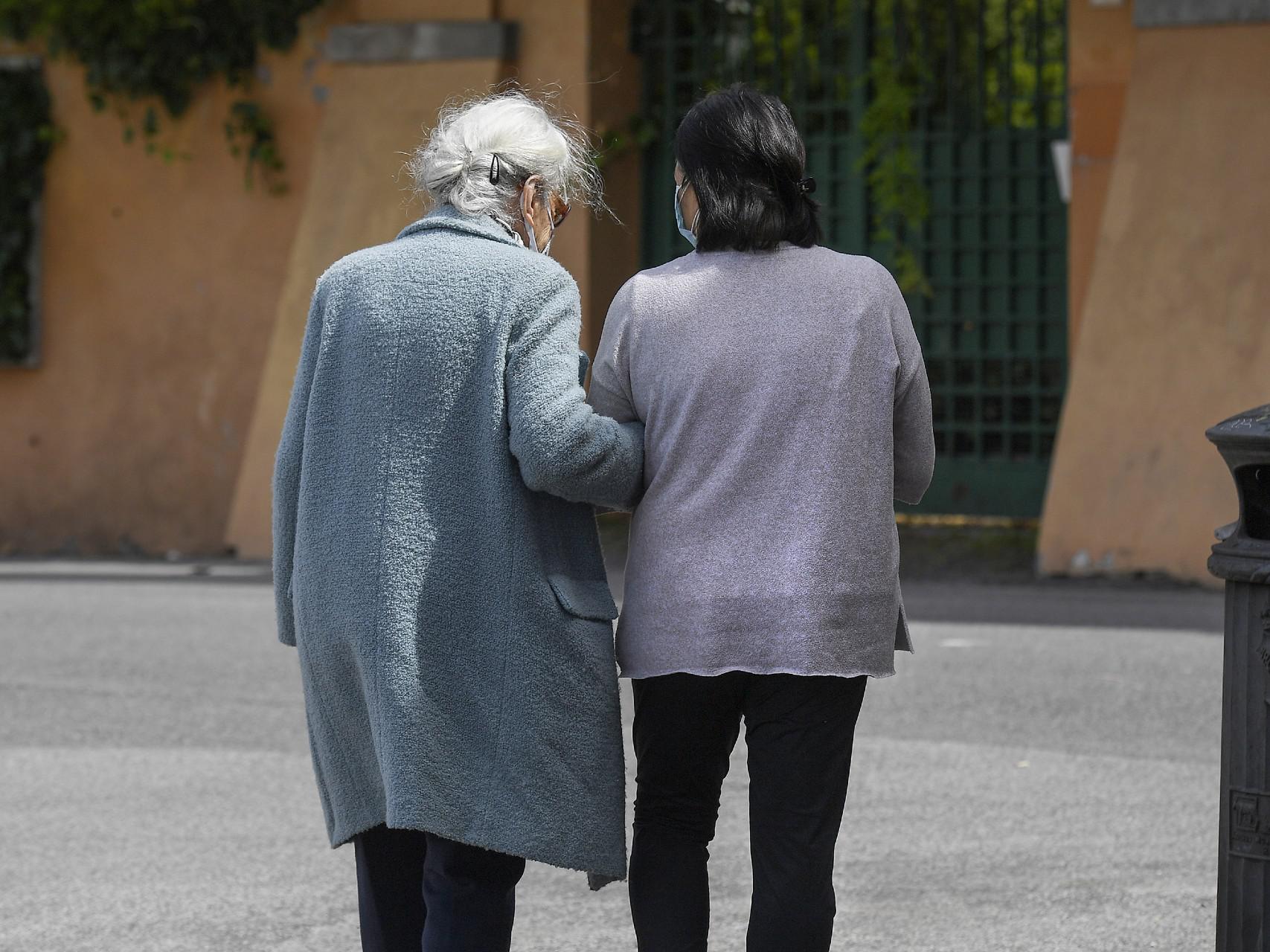 Colf e badanti, oggi secondo click day decreto flussi 2023