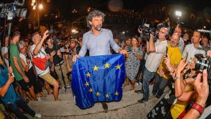 Comunali 2022, centrosinistra a valanga: vittoria a Verona, Parma e Piacenza
