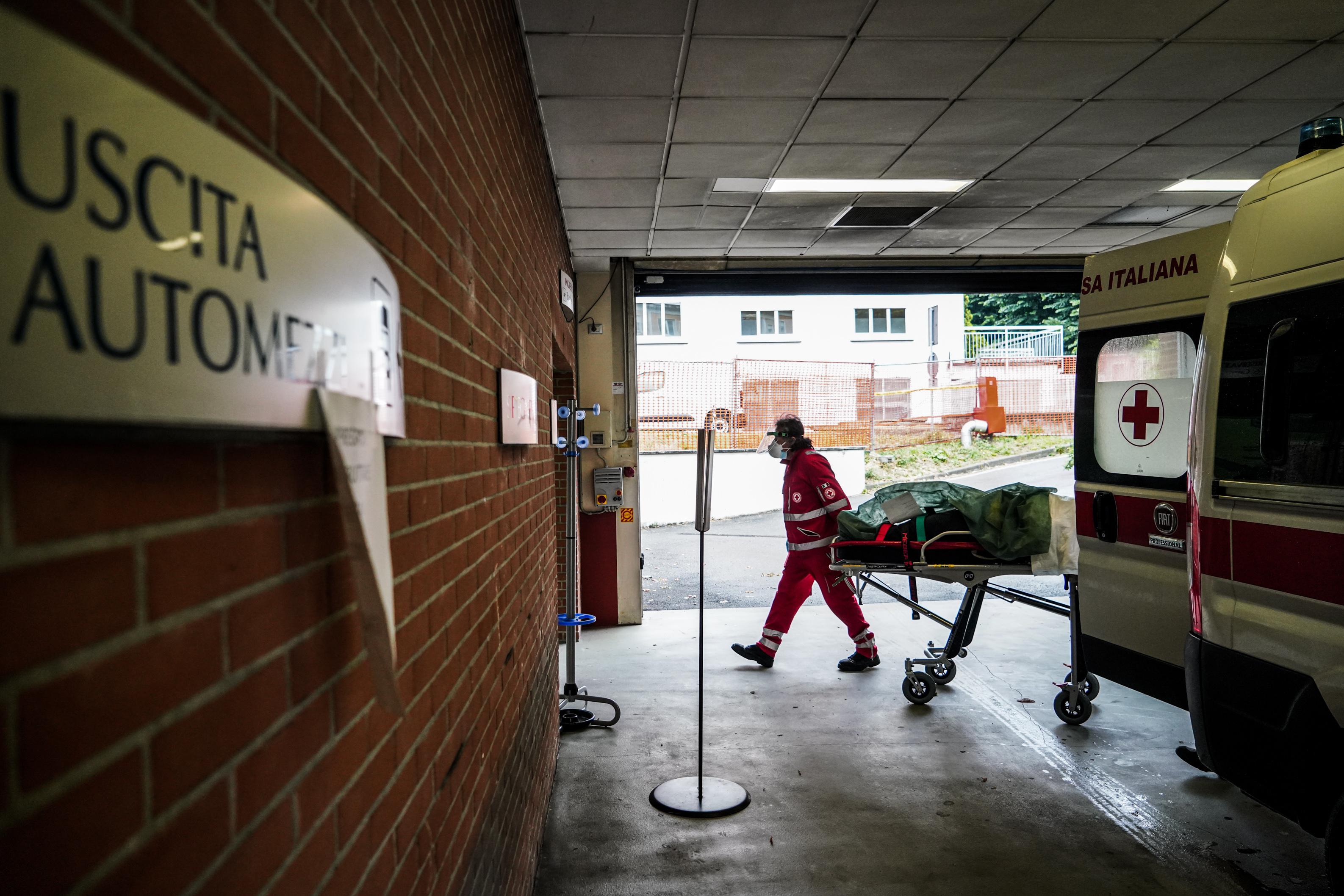 "Con sistema zona gialla, arancione e rossa evitati 25mila ricoveri in primo mese"