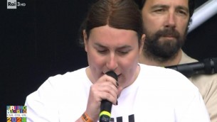 Concerto primo maggio, Elisa sul palco: "Io trans, sbagliata per la società"