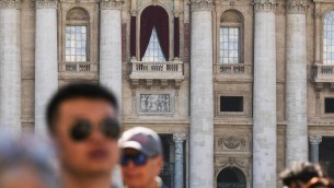 Conclave elegge Prevost nuovo Papa, l'annuncio con l'habemus papam